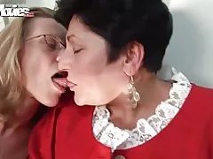 Gaman bíó graður amma lesbíur