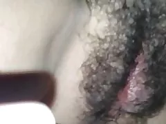 Að skjóta annan farm á hana loðin pussy